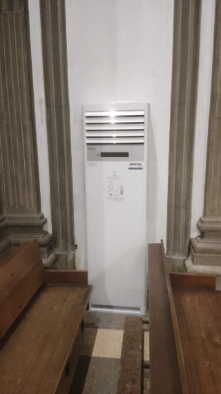 Split Columna Parroquia Maria Reina