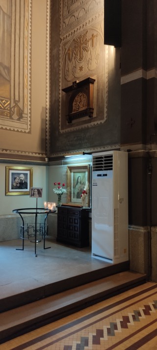 Split Columna Iglesia santa Teresa del Ni&ntilde;o Jesus