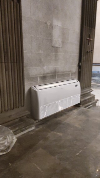 Split Suelo Iglesia Maria Reina